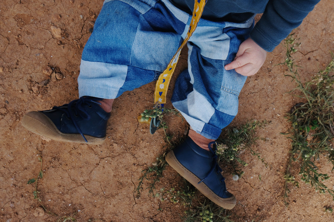 Gretas Schwester × BOO Studio - New Moon Schnullerkette